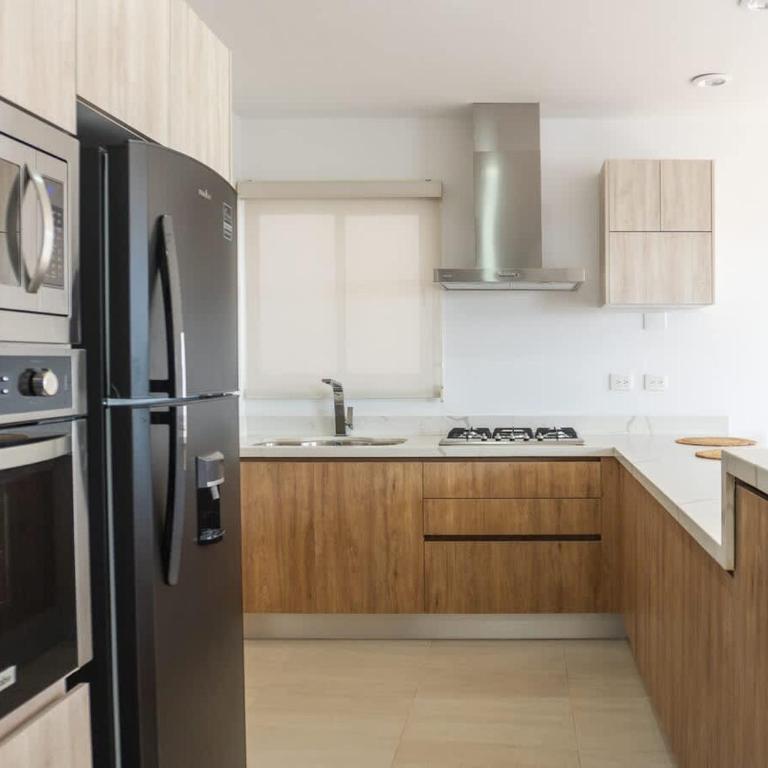 Home with Pool 3 Minutes away from the beach - Apartment - 8