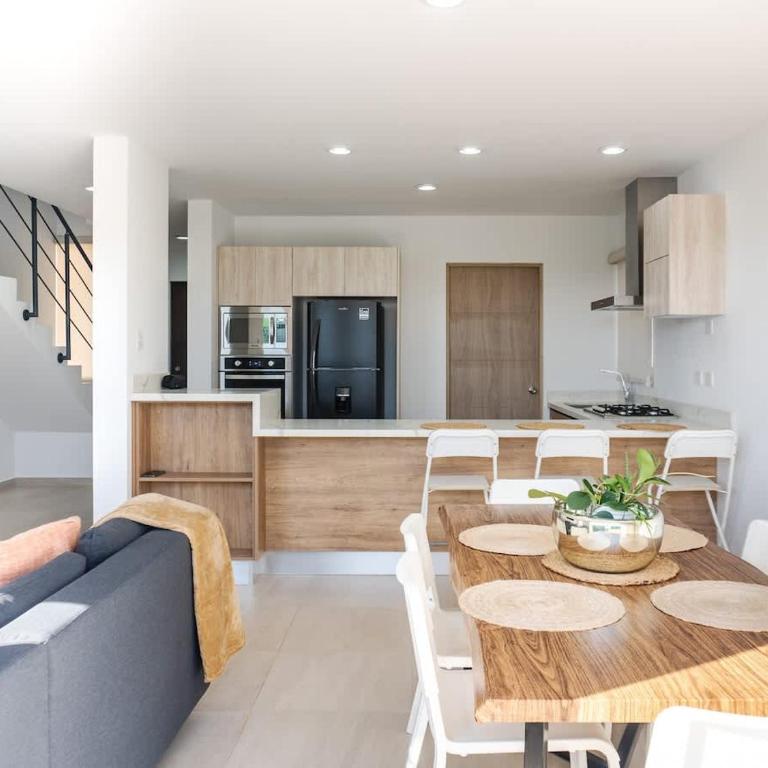 Home with Pool 3 Minutes away from the beach - Apartment - 14