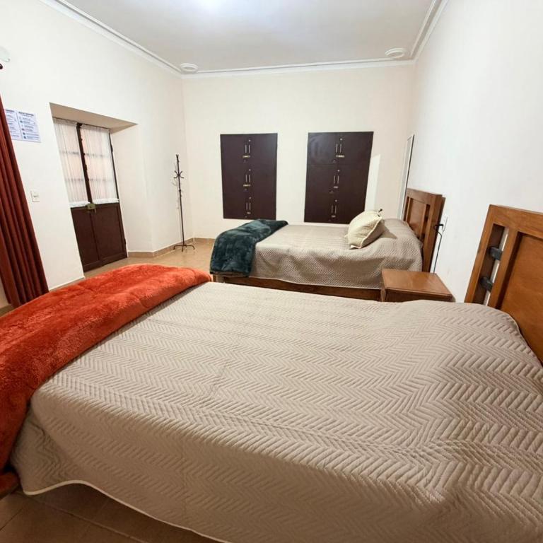 Casa Grau - Triple Room with Shared Bathroom - 5