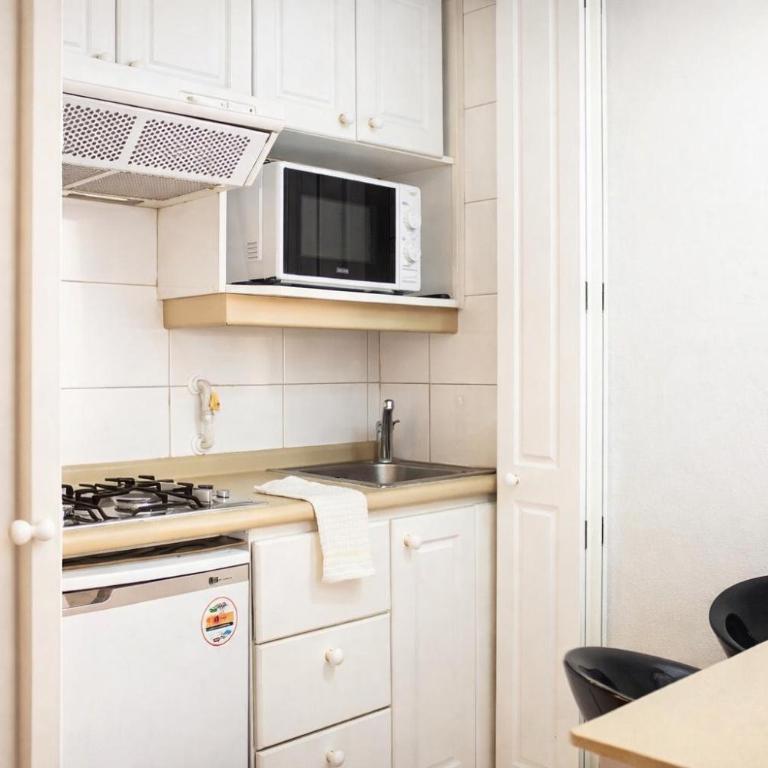 Apartamentos Costanera Centre - Studio with Balcony - 5