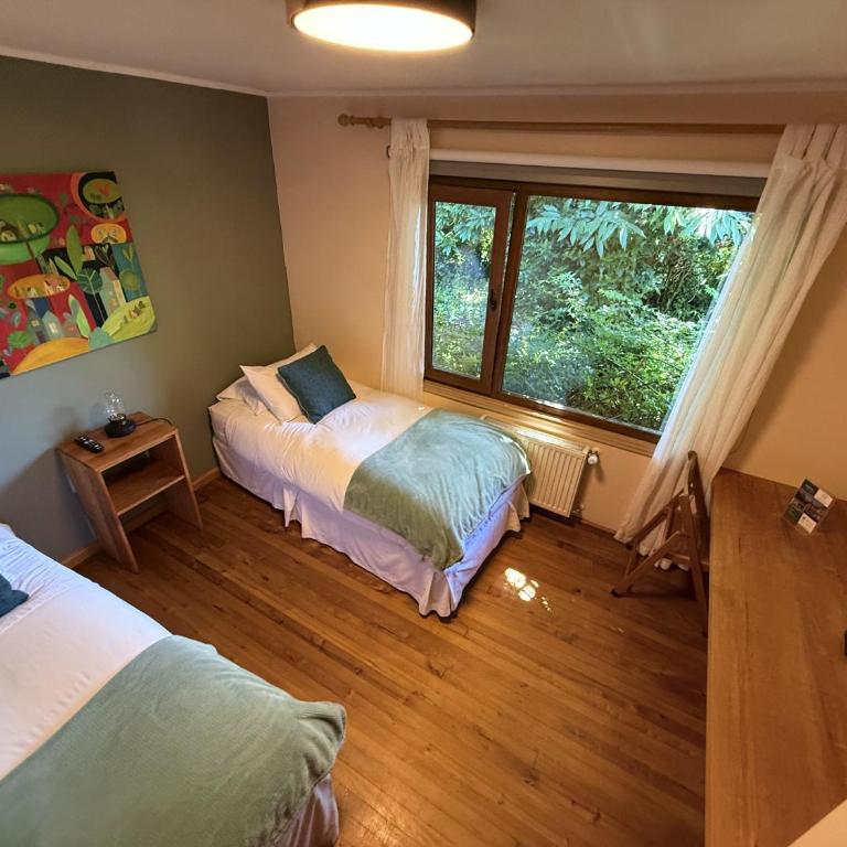 Amadeus Hotel Boutique - Twin Room with Private External Bathroom - 4