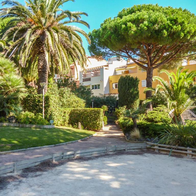 Grand F2 40 m2 Centre Port, Loggia 5m2, Vue jardin, Belle Terrasse, Parking privé - Apartment mit 1 Schlafzimmer - 16
