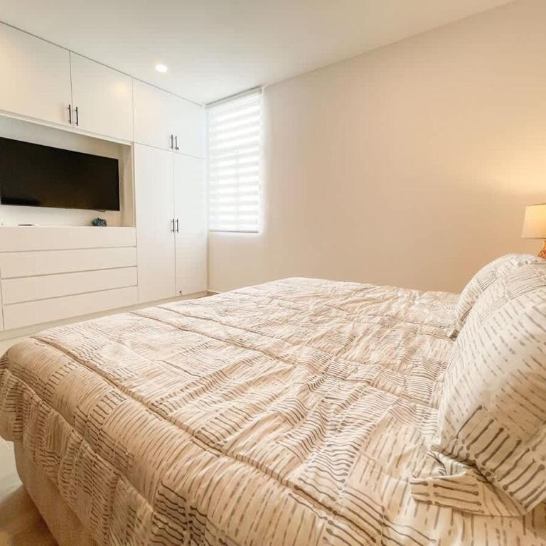 Perfect for couples Loft 5 minutes from the beach - Apartment - 5