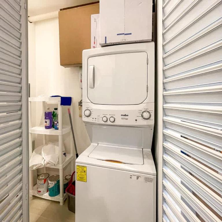 Perfect for couples Loft 5 minutes from the beach - Apartment - 12