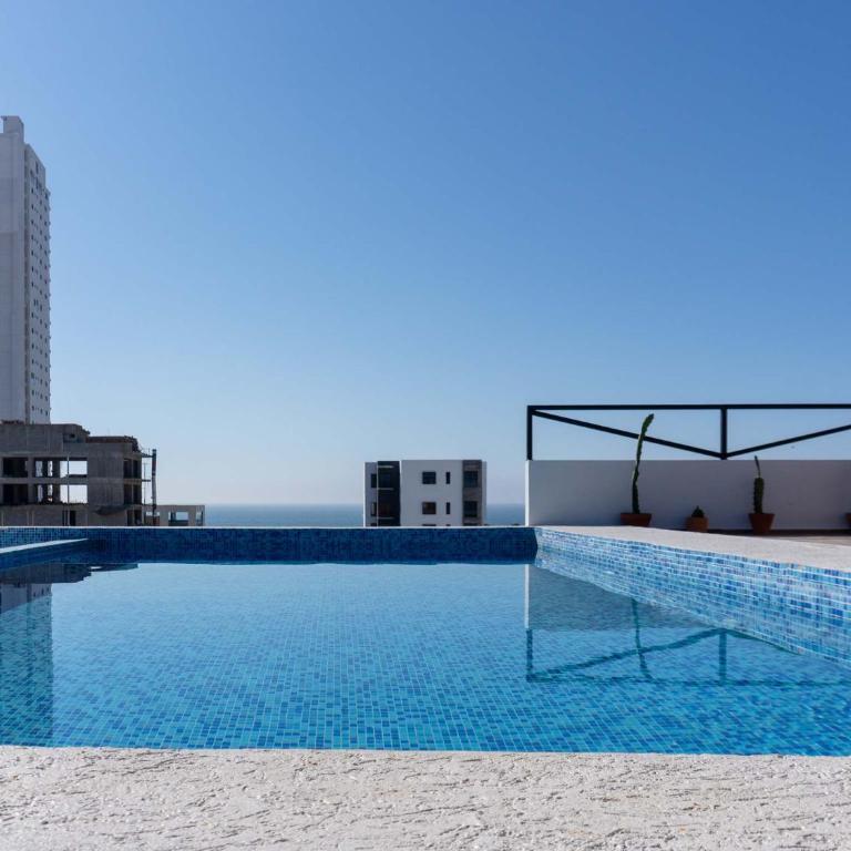 Rooftop Pool & Steps to the Beach - Apartment - 38