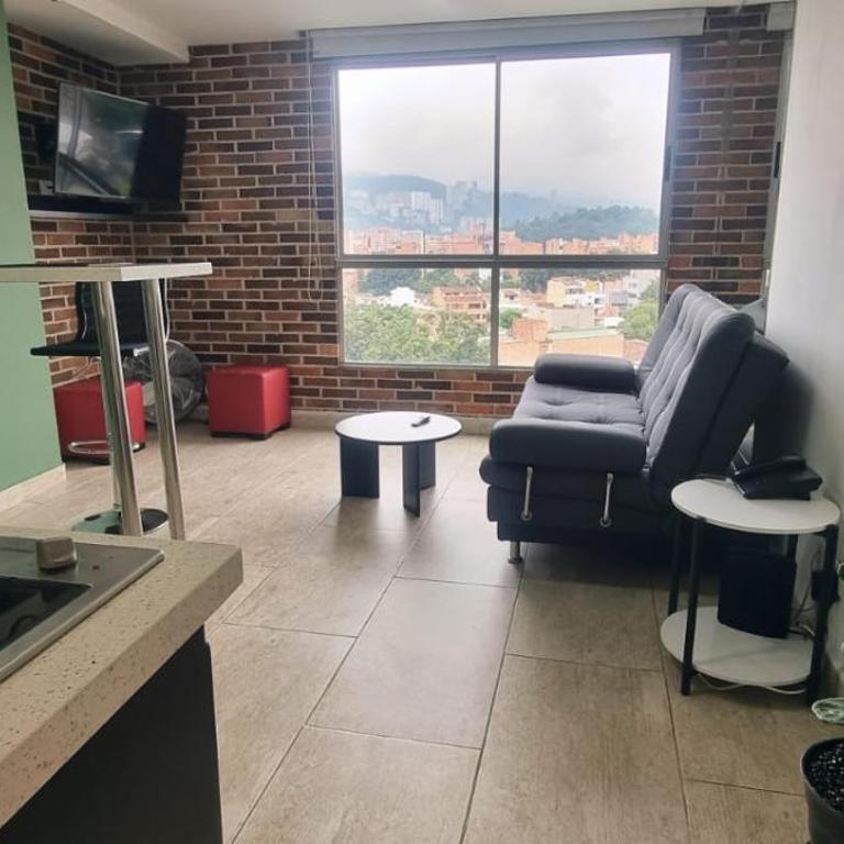 Cold AC-King Bed-Fast Wi-Fi-Medellin Paradise - One-Bedroom Apartment - 3