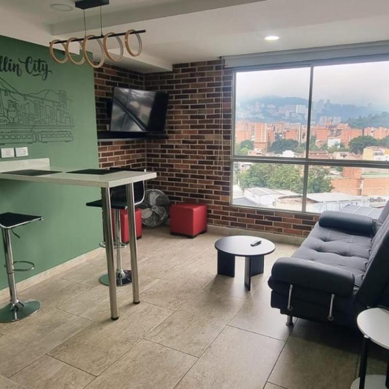 Cold AC-King Bed-Fast Wi-Fi-Medellin Paradise - One-Bedroom Apartment - 16