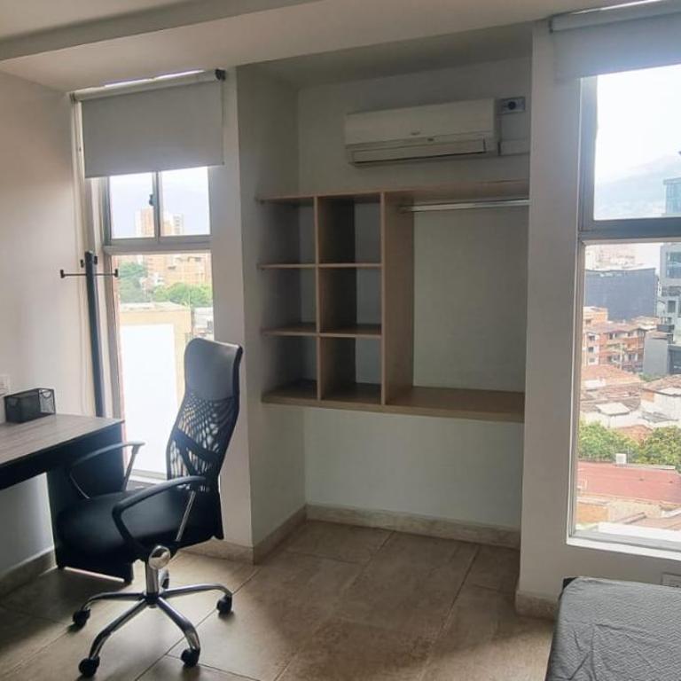 Cold AC-King Bed-Fast Wi-Fi-Medellin Paradise - One-Bedroom Apartment - 17