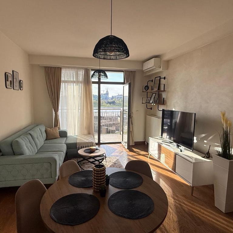 The Gates 609 - One-Bedroom Apartment - 4