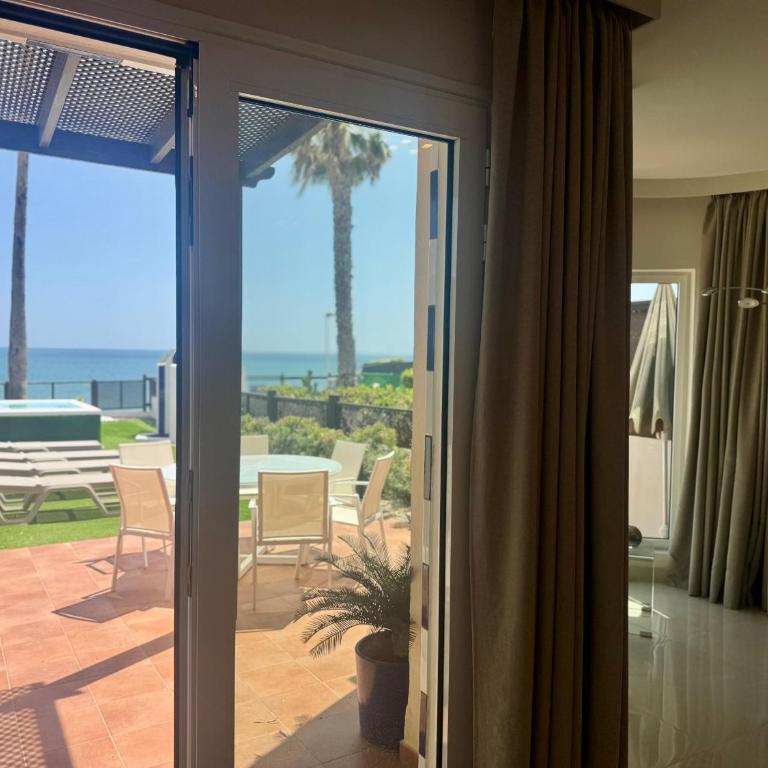 Villa Mar - Three-Bedroom Villa - 32
