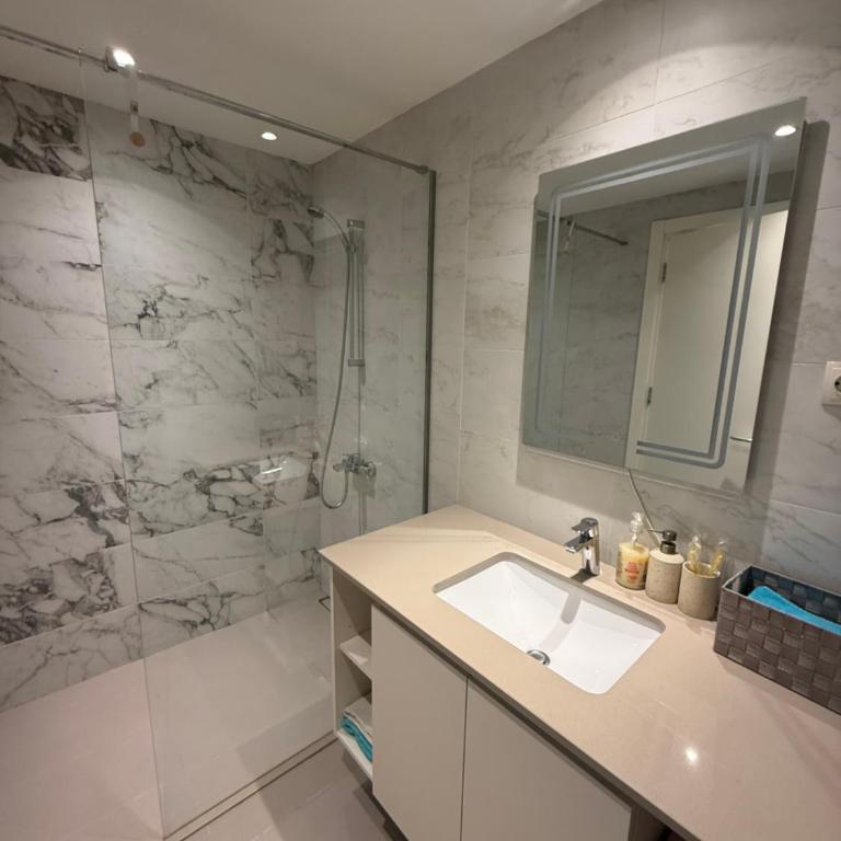 The Gates 609 - One-Bedroom Apartment - 9