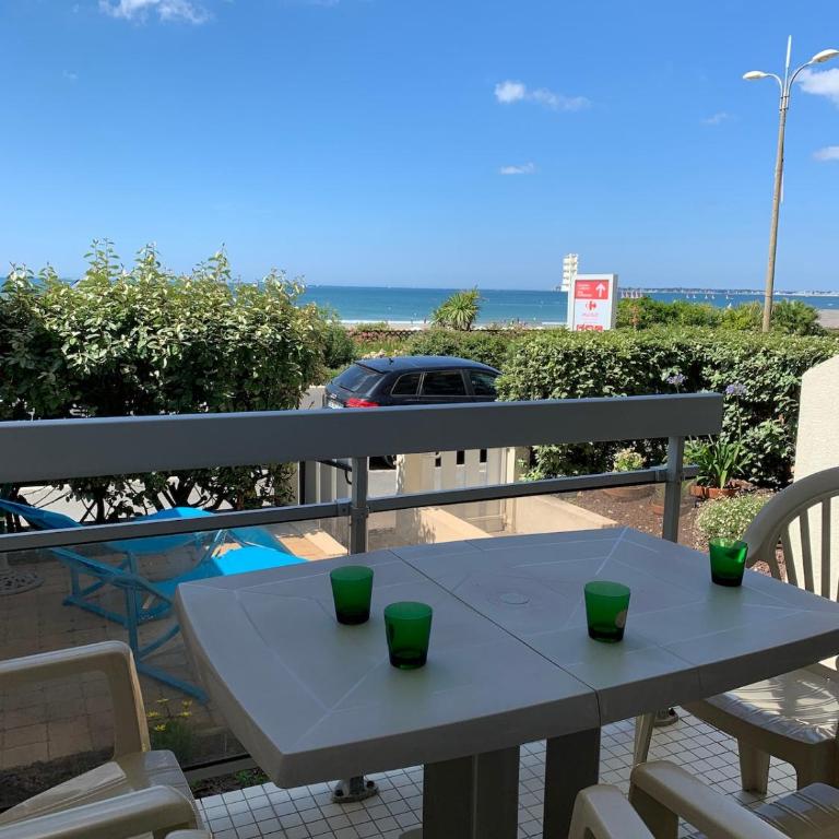 Face mer devant la plage des libraires terrasse Parking - One-Bedroom Apartment - 35