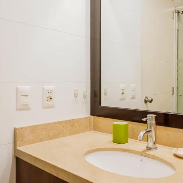 Luxe 2BR Pool & Gym in Miraflores - Apartment - 14