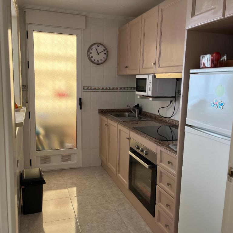 Casa Pasztor LA MATA, Los Leandros, Calle Gerona - Apartamento de 2 dormitorios - 9