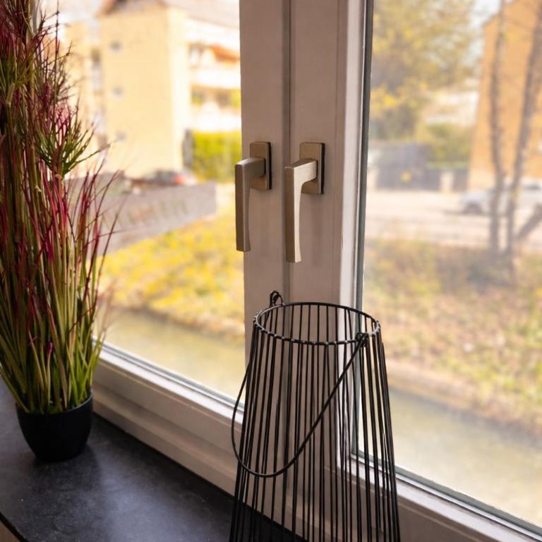 Black & Yellow Studio - Apartamento de 1 dormitorio - 3