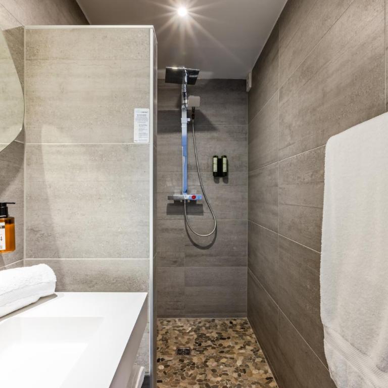 Hotel Vauban Briançon Serre Chevalier - Suite Double Standard - 1