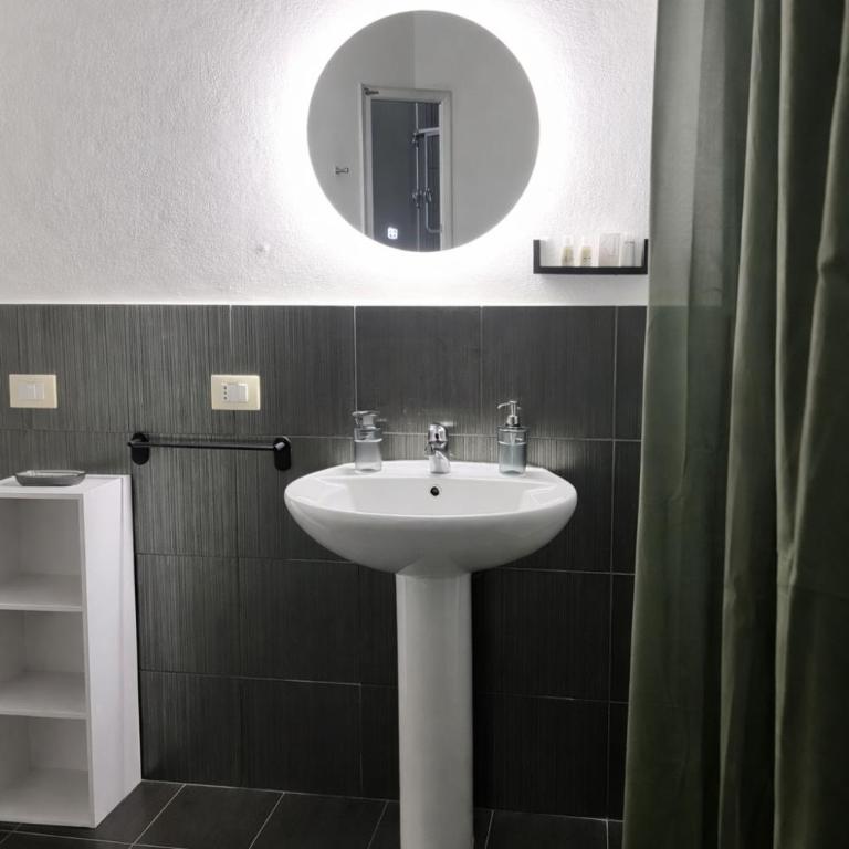Atenè Rooms - Camera Tripla con Bagno Privato - 7