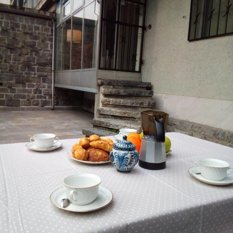Terraza, wifi, a 10 minutos del centro en bus - Apartamento de 2 dormitorios con terraza - 27