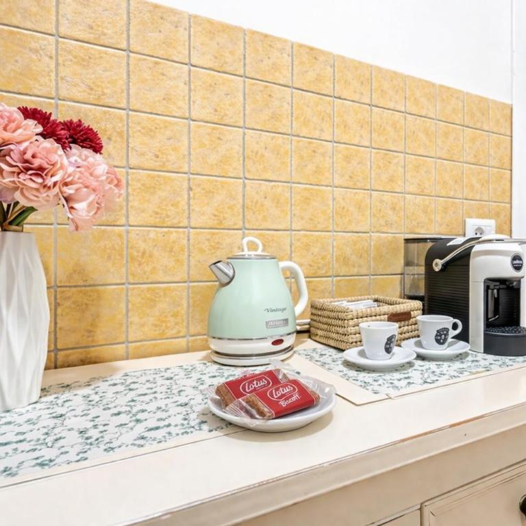Frida Apartment 5 min from metro station - One-Bedroom Apartment - 15
