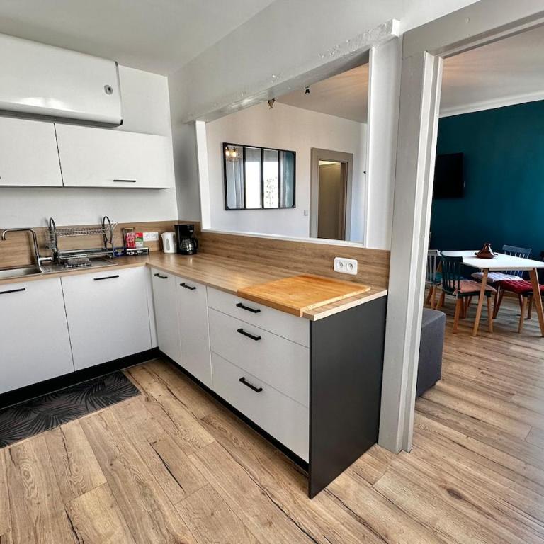 Romane - Charmant petit appartement en duplex avec 3 chambres - Appartement 3 Chambres - 32
