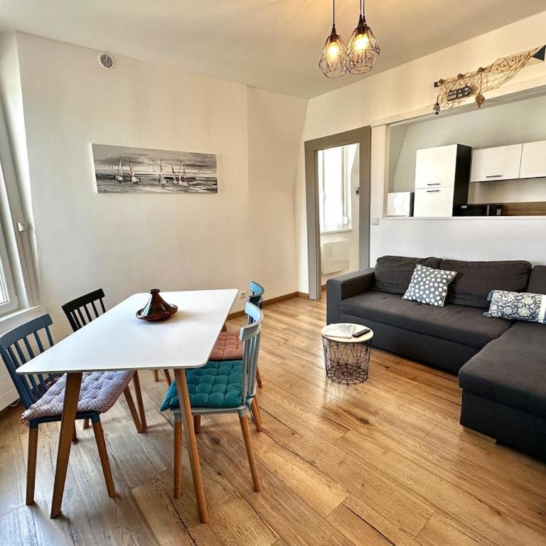 Romane - Charmant petit appartement en duplex avec 3 chambres - Appartement 3 Chambres - 30