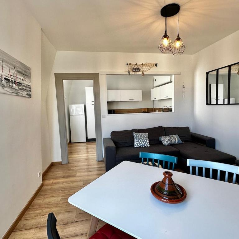 Romane - Charmant petit appartement en duplex avec 3 chambres - Appartement 3 Chambres - 28