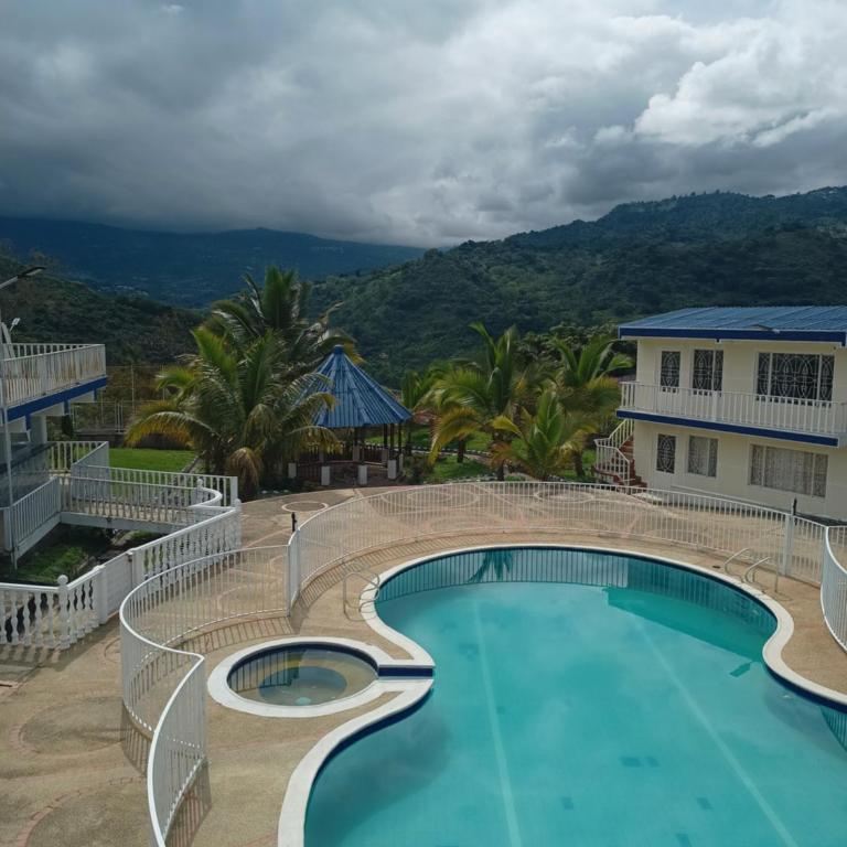 Hotel Cabaleón - Suite con vistas a la montaña - 5