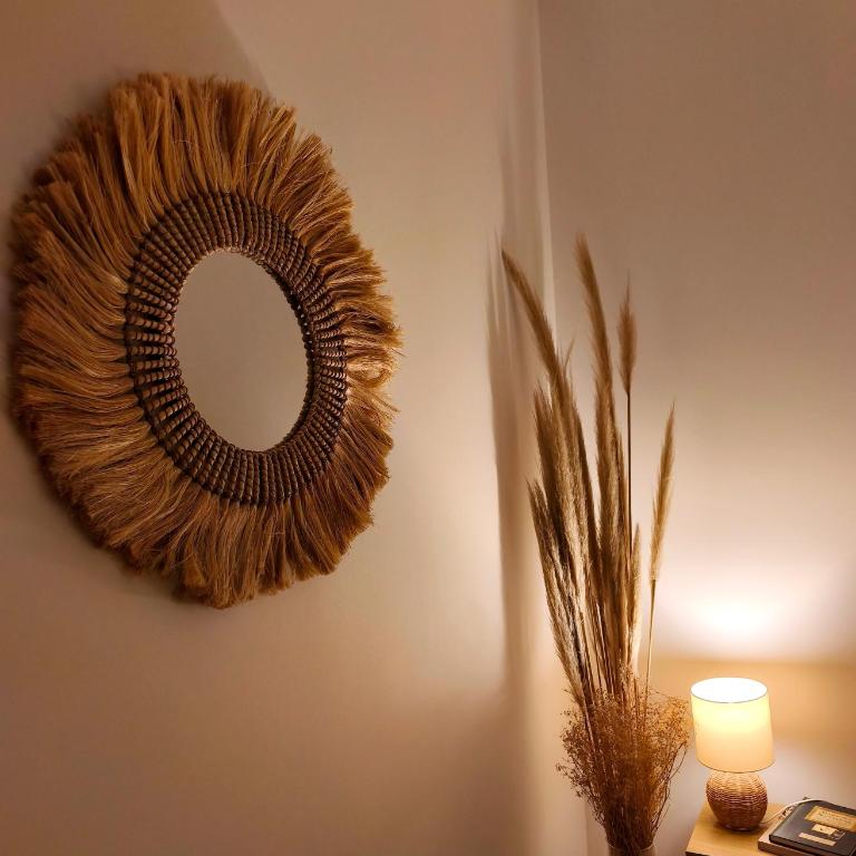 VILLA ADOYA Chambre d'hôtes Aigues-Mortes intra muros au calme climatisation réversible PISCINE WIFI ascenseur PARKING gratuit - Chambre Double avec Terrasse - 11