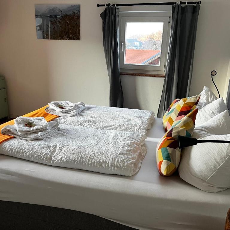 Ferienwohnung Strandbad - Alpen PopArt am See - Apartment mit 2 Schlafzimmern und Seeblick - 2