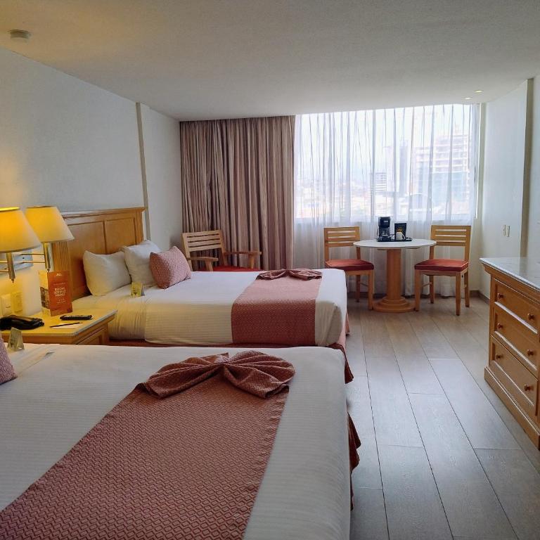 Wyndham Garden Tijuana Palacio Azteca - Habitación con 2 camas grandes - No fumadores - 5