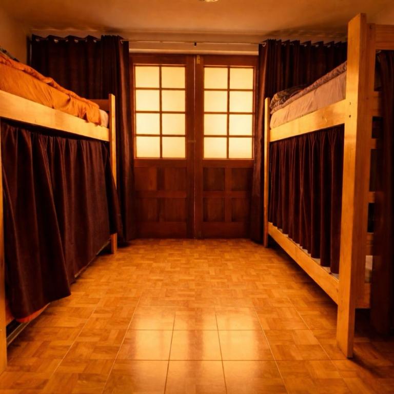 Aqui y Ahora - 4-Bed Mixed Dormitory Room - 3