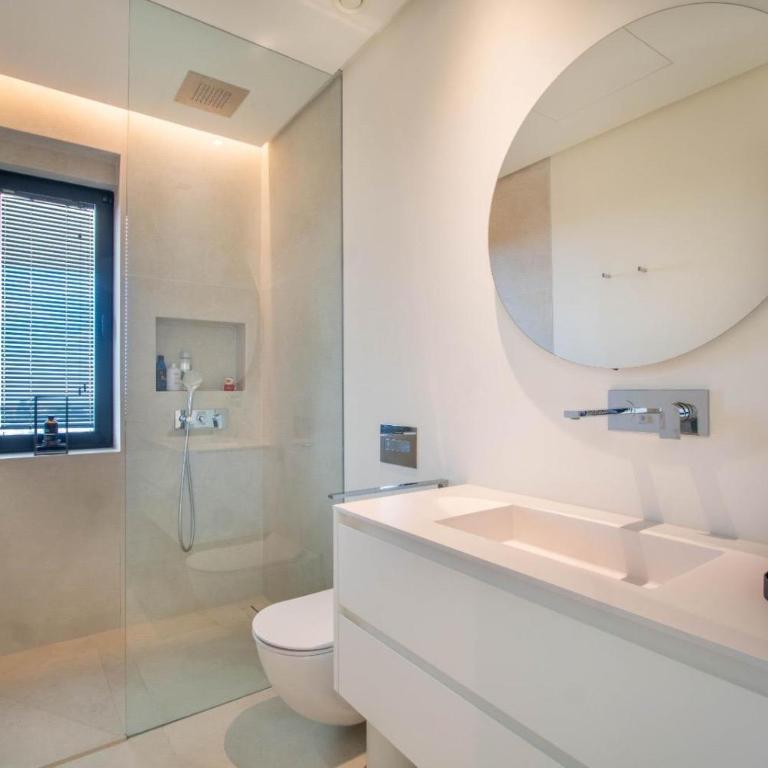 Villa Rabella - 5BR Luxury Seaviews Amenities - Villa - 21
