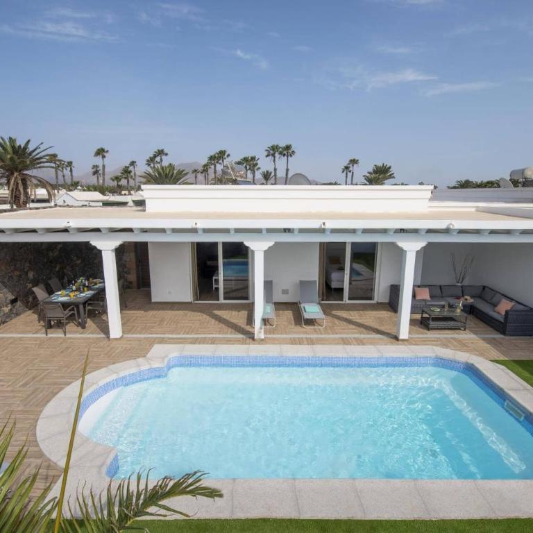 Villa Santana by Villa Plus - Villa - 7