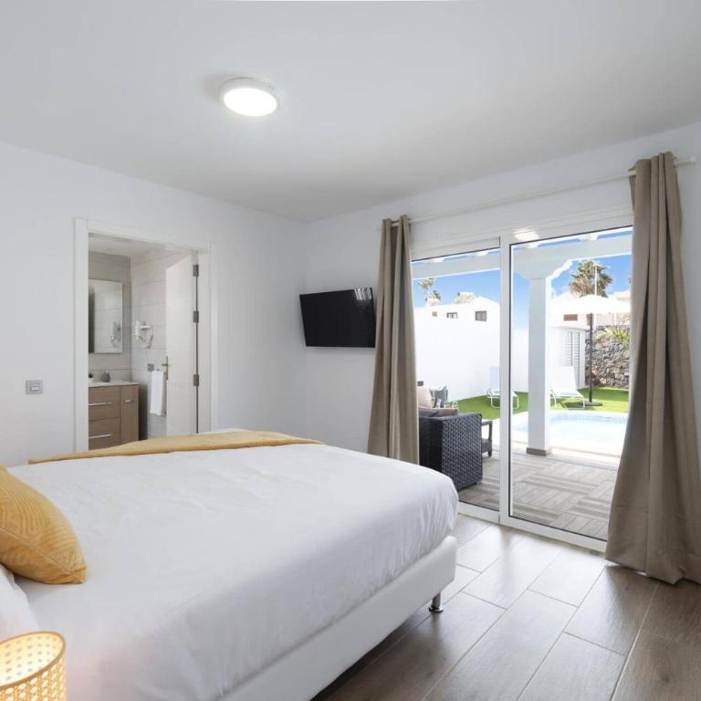 Villa Santana by Villa Plus - Villa - 8