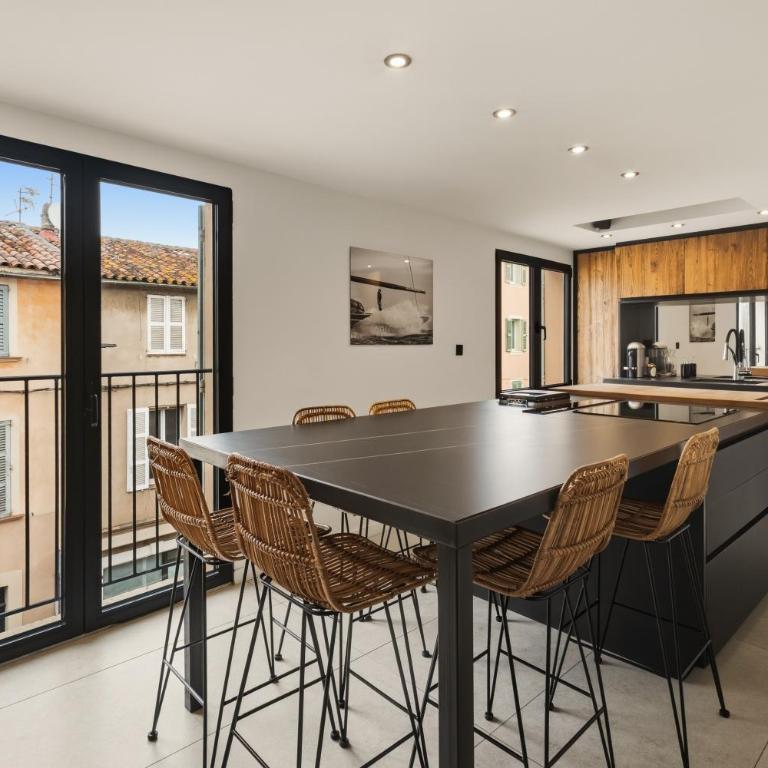 CASA JUNGLE ! Superb duplex apartment, Place des LICES ! - Two-Bedroom Apartment - 3