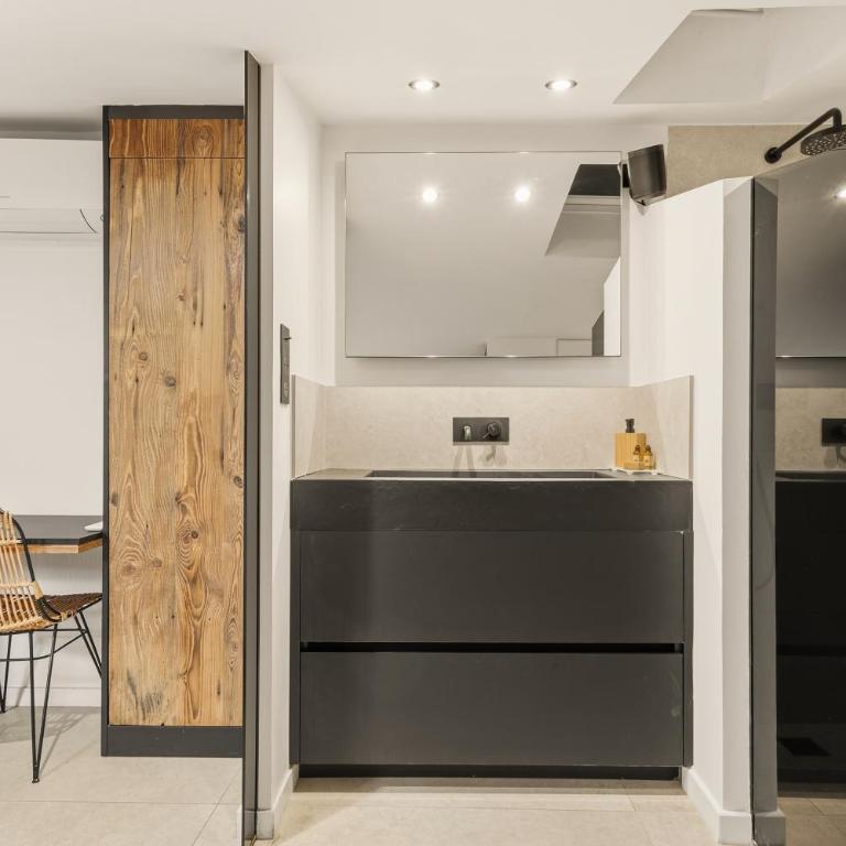 CASA JUNGLE ! Superb duplex apartment, Place des LICES ! - Two-Bedroom Apartment - 9