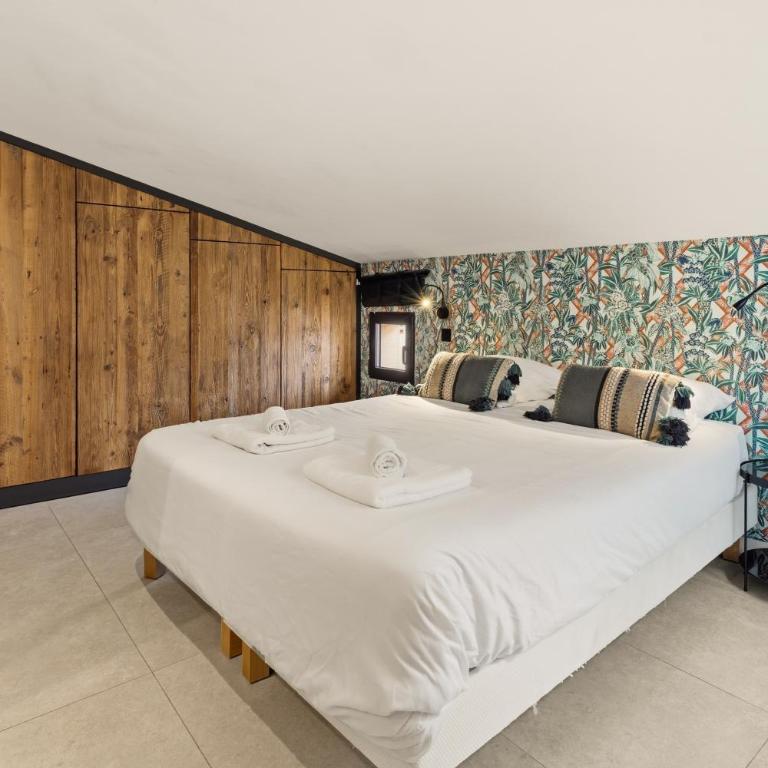 CASA JUNGLE ! Superb duplex apartment, Place des LICES ! - Two-Bedroom Apartment - 8
