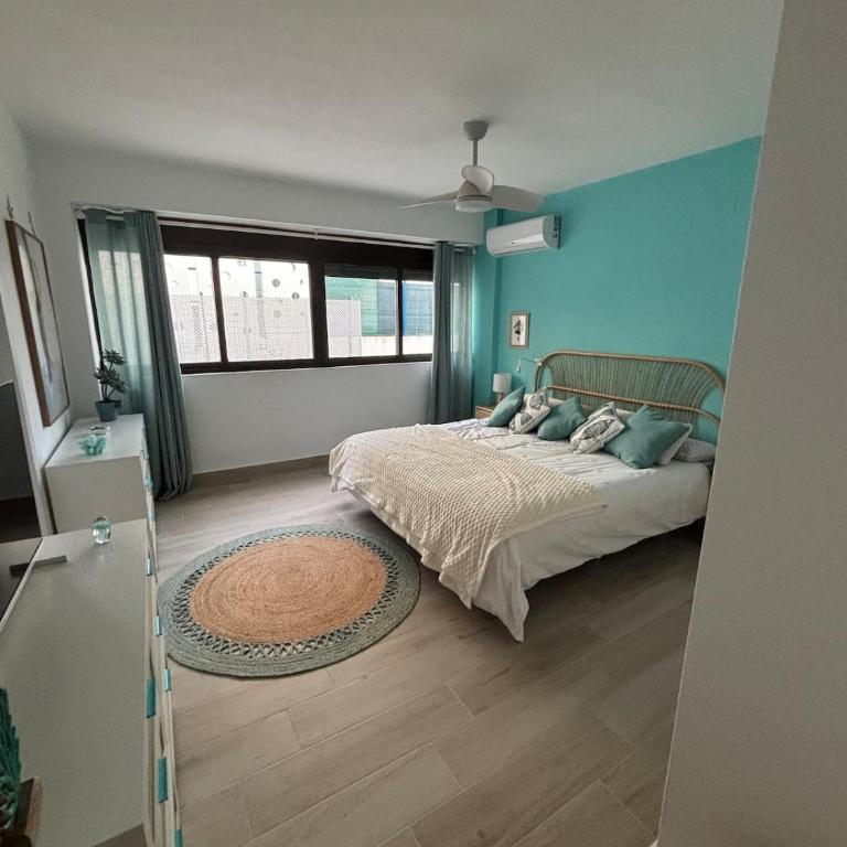 Beautiful house with ocean views - Three-Bedroom Chalet - 6
