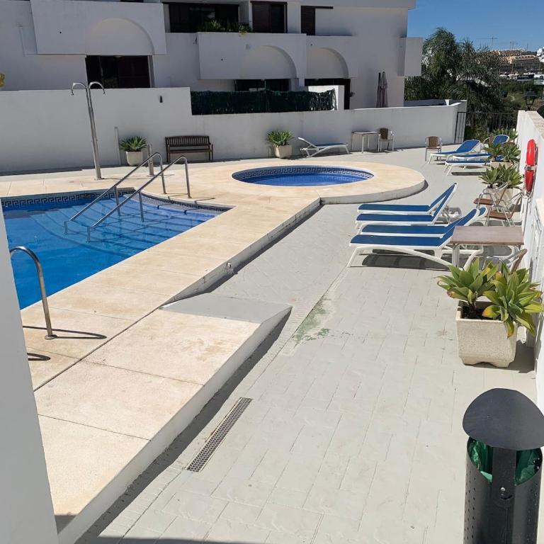 Beautiful house with ocean views - Three-Bedroom Chalet - 25