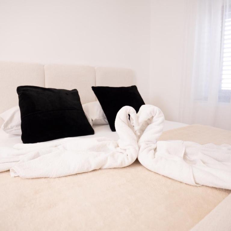 Dukley Family Home Near Podgorica Center - Three-Bedroom Apartment - 3