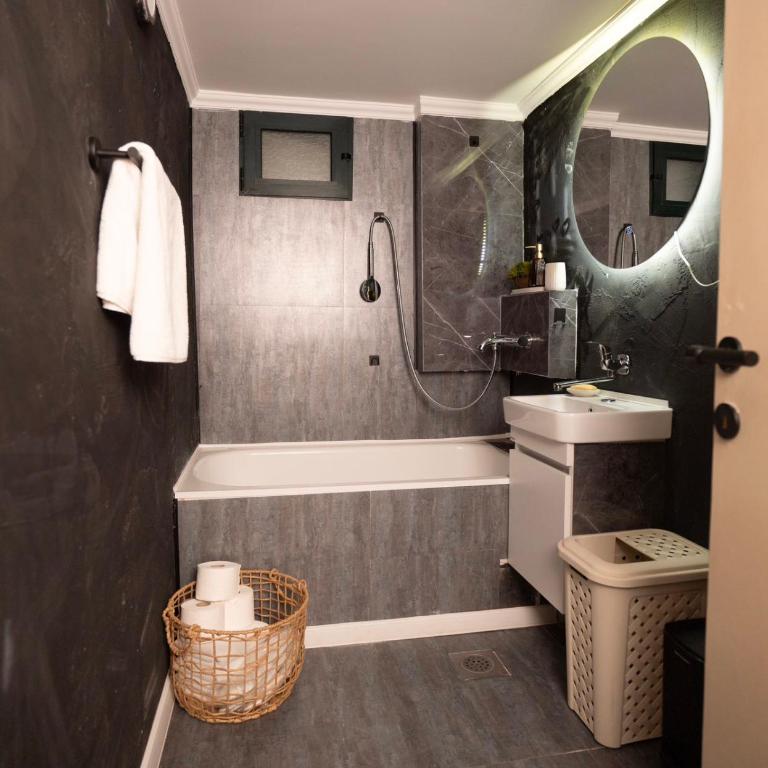 Dukley Family Home Near Podgorica Center - Three-Bedroom Apartment - 5
