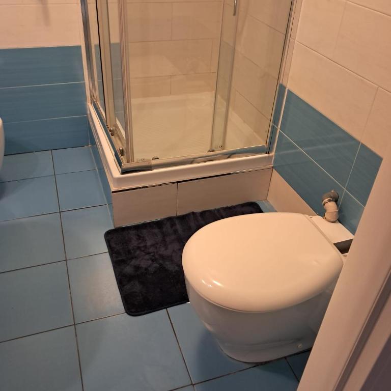 Around Toledo - Camera Quadrupla con Bagno Privato - 9