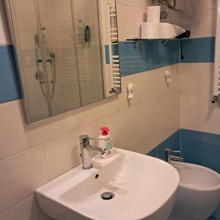 Around Toledo - Camera Quadrupla con Bagno Privato - 7