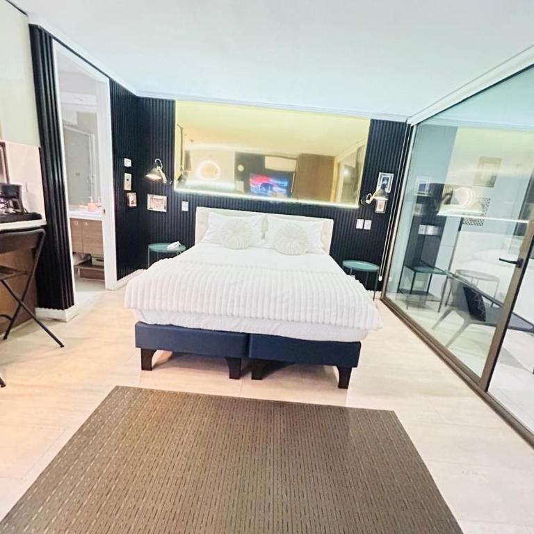 Exclusive and Secure Apartment Parque Arauco Las Condes - Apartment with Balcony - 5