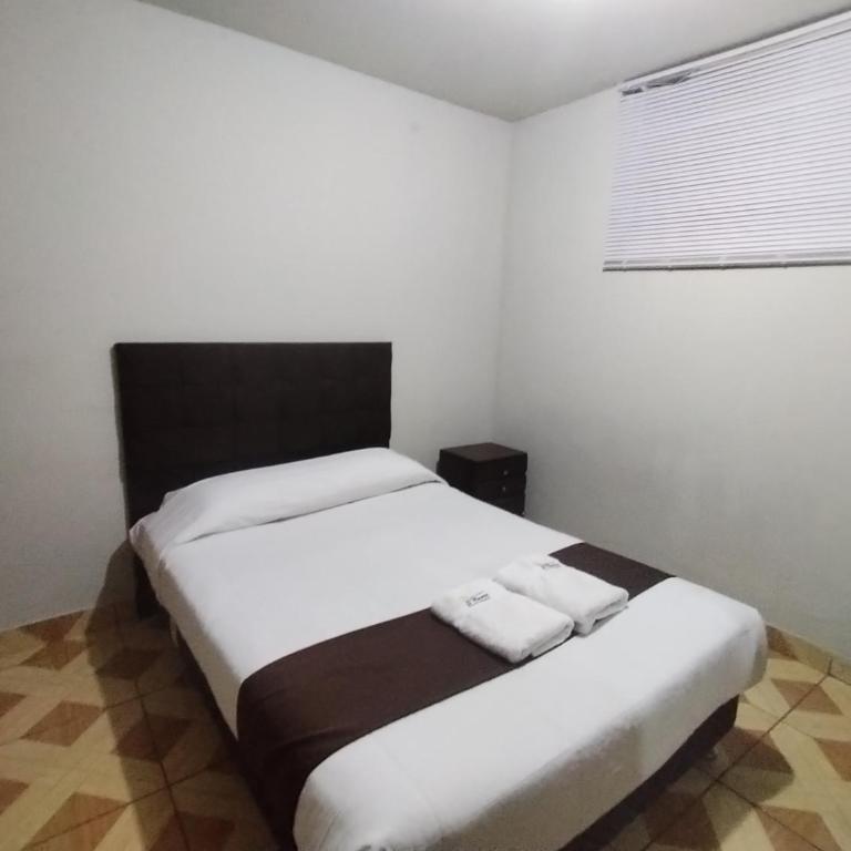 Hotel Monark AQP - Comfort Quadruple Room - 1