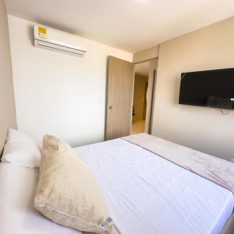 Apto Edif 2 hab, piscina, rooftop, cerca aeropuerto, 5min centro historico - Two-Bedroom Apartment - 4