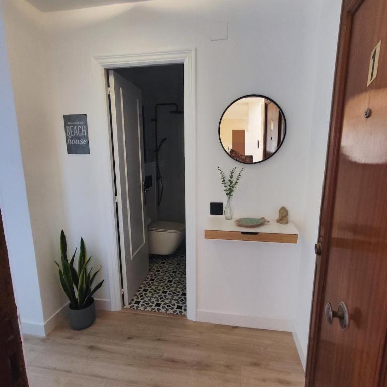 Frente al mar, piscina, playa tranquila - Apartamento de 1 dormitorio - 2