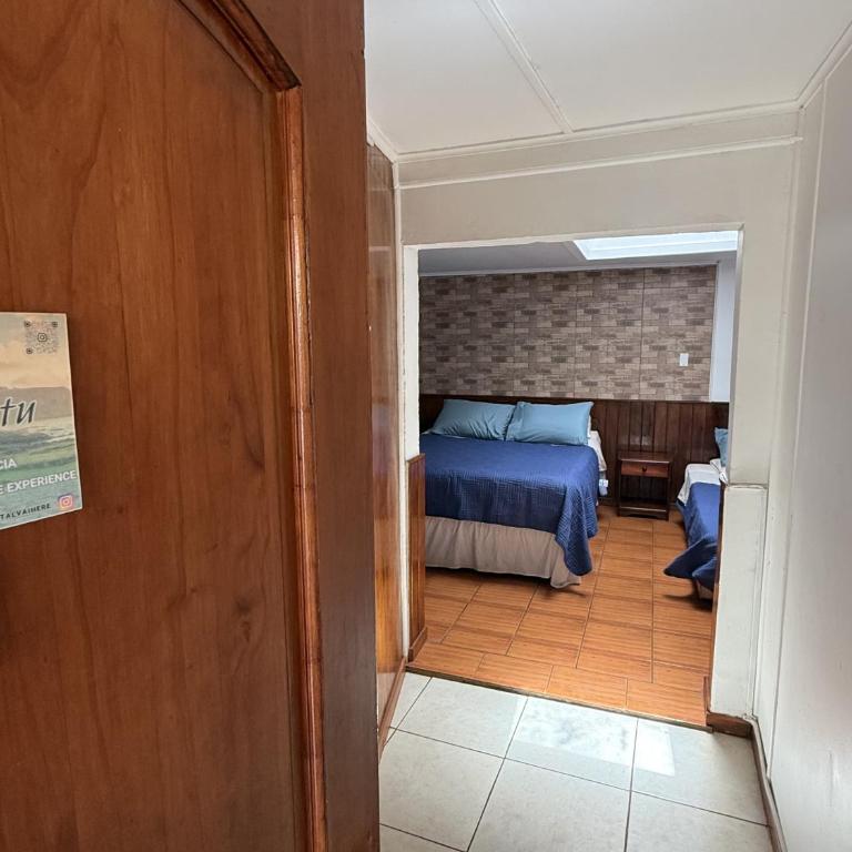 Hostal Vaihere - Triple Room with Private Bathroom - 14