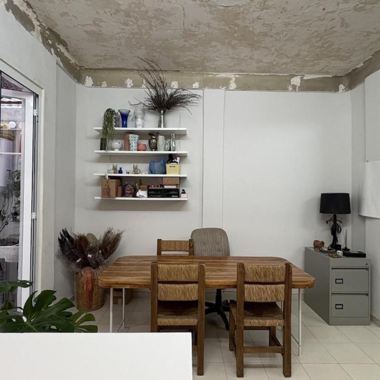 Beautiful apartment with patio Centrally located in a 20th century building - Apartamento de 1 dormitorio - 17