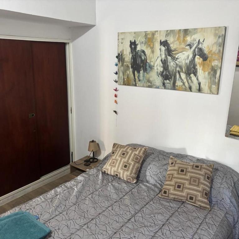 Amplio Depto 3 dormitorios hasta 7 huéspedes, Familias y Corporativos, garage privado, Terraza con Parrilla "Stay Neuquen" - Apartamento de 3 dormitorios - Planta Alta - 37
